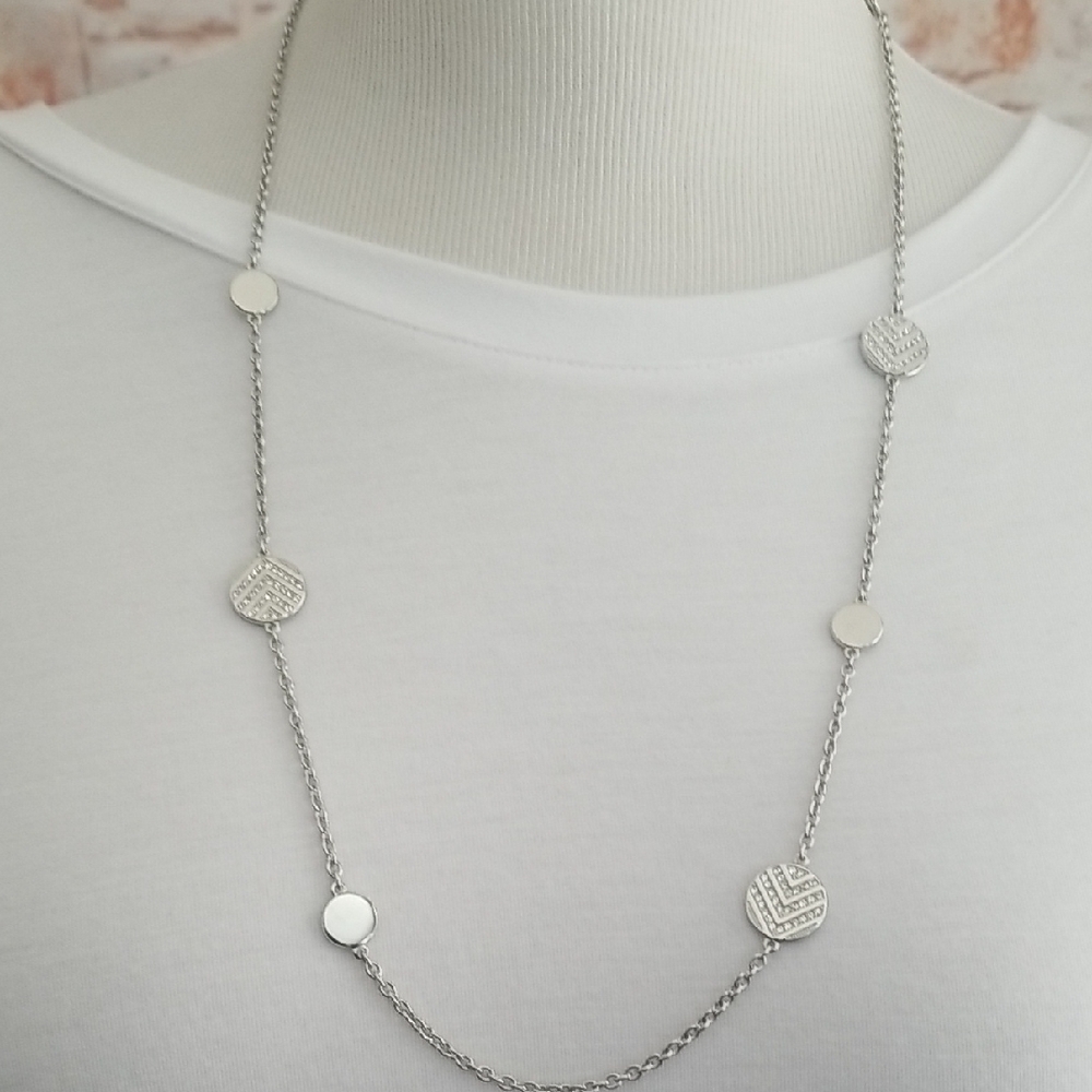 New Fossil Pave Chevron Station Necklace